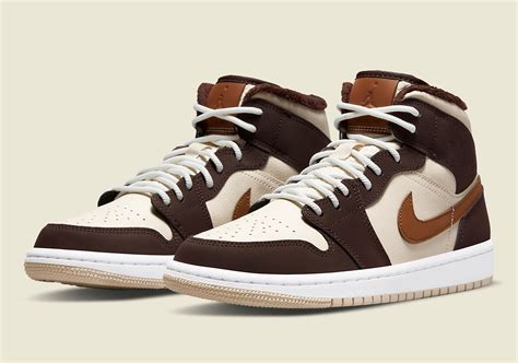 tan and brown jordan 1